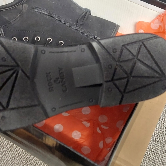 Rock n candy waterproof lace and zip up insulated leather boot Xtra traction - Picture 3 of 4